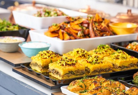 HOT BUFFET
